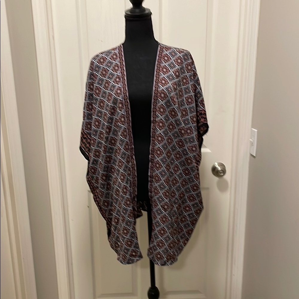 91. Max Studio Geometric Floral Patterned Kimono Duster L/ XL